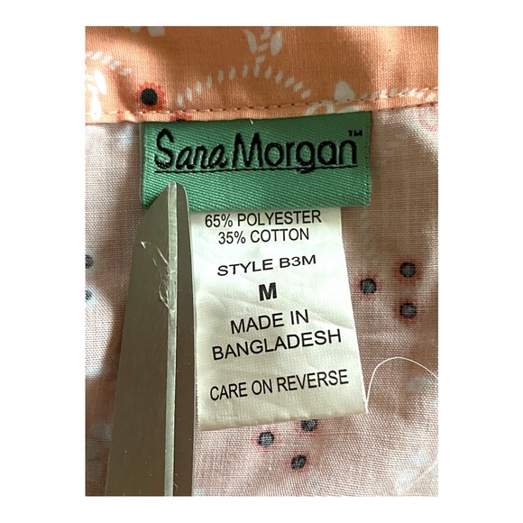 Sara Morgan snap button down shirt sleeve shirt w/front pocket. - Picture 6 of 10